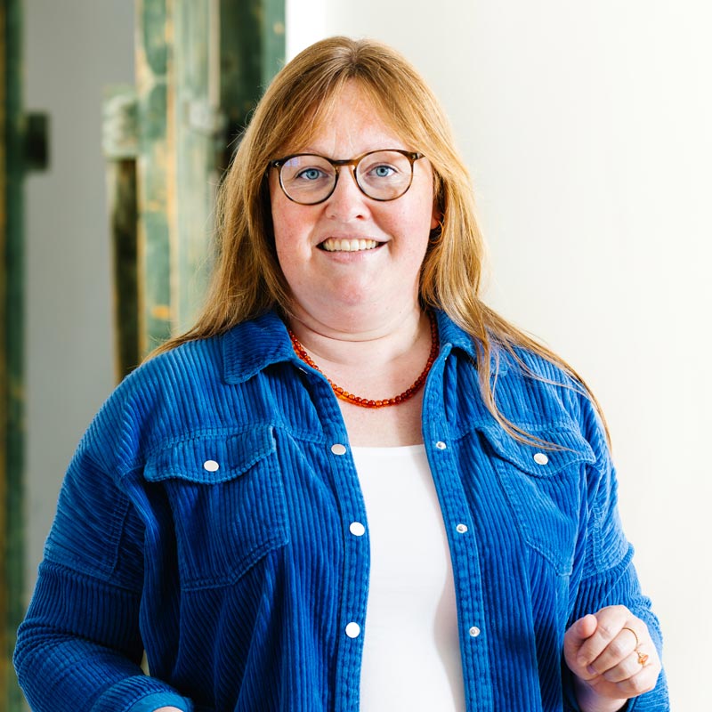 Lena Bryder, som arbejder som moderator